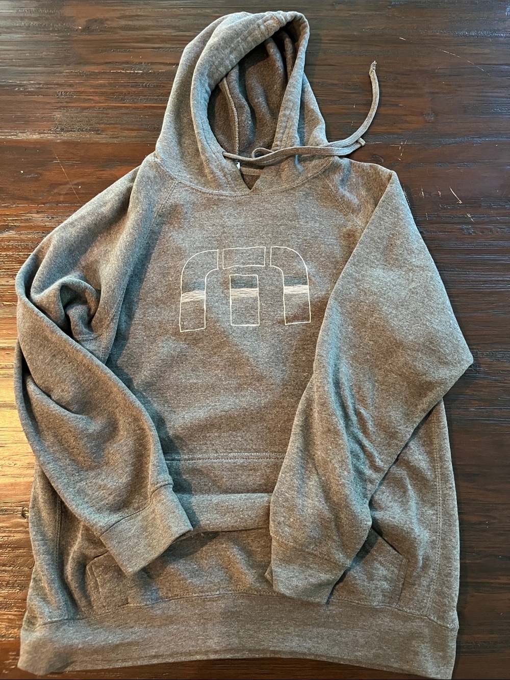 Travis Mathew men’s sweatshirt